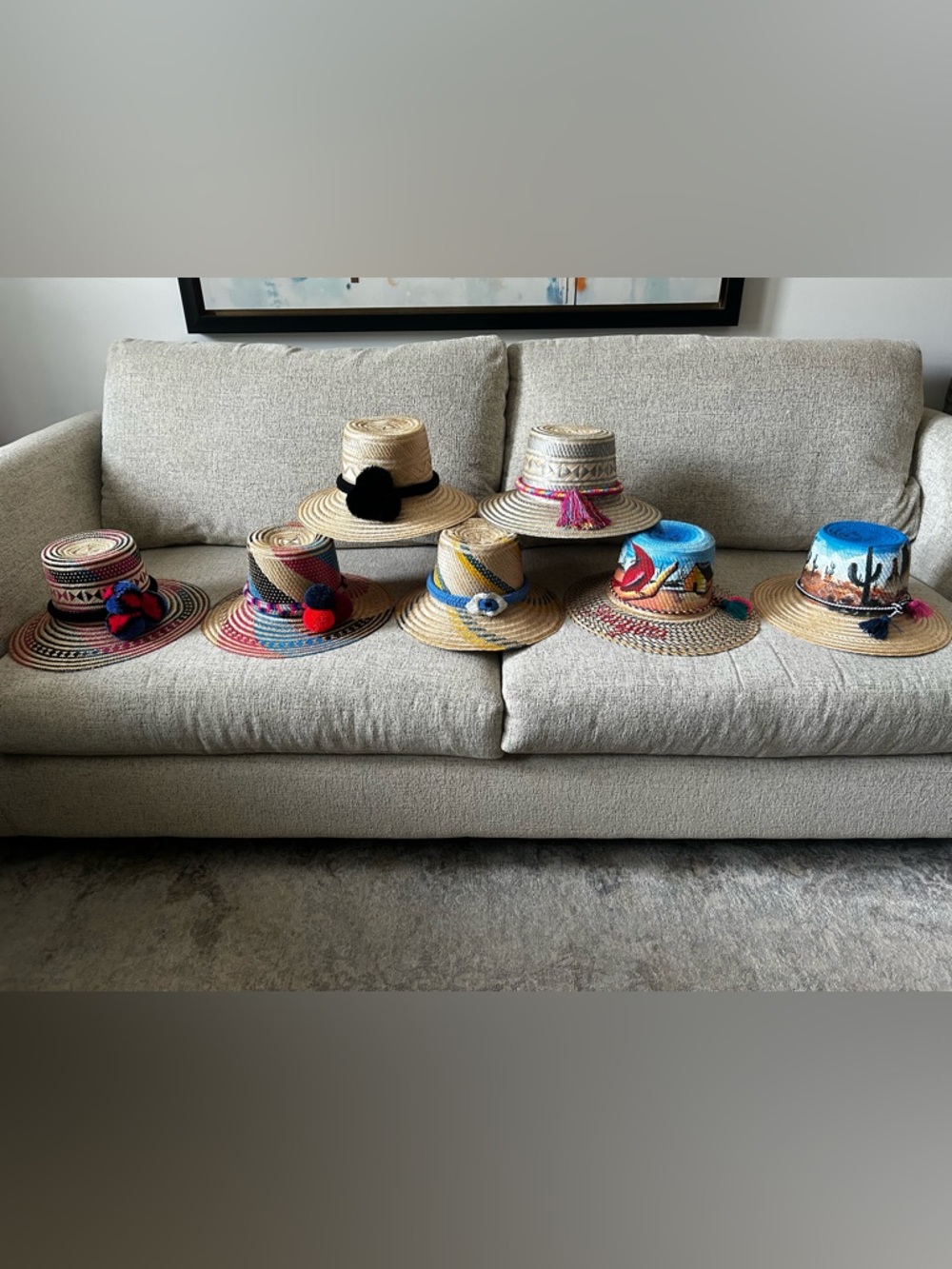 HP 🎊 One of a kind pom pom straw hat original